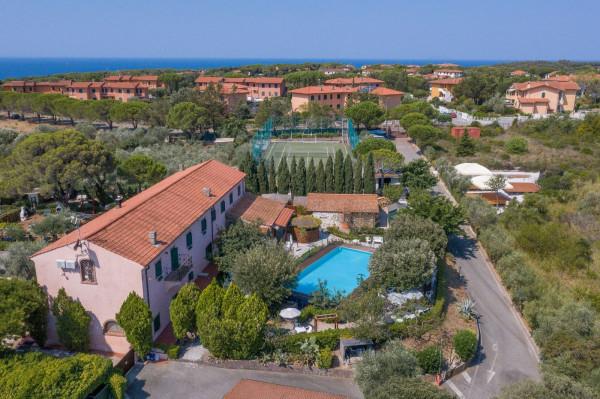 Villa bifamiliare in Via Leonardo da Vinci 11, Rosignano Marittimo