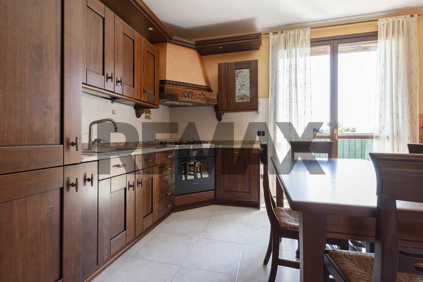 Trilocale in Via Galileo Galilei 30, Lonate Pozzolo