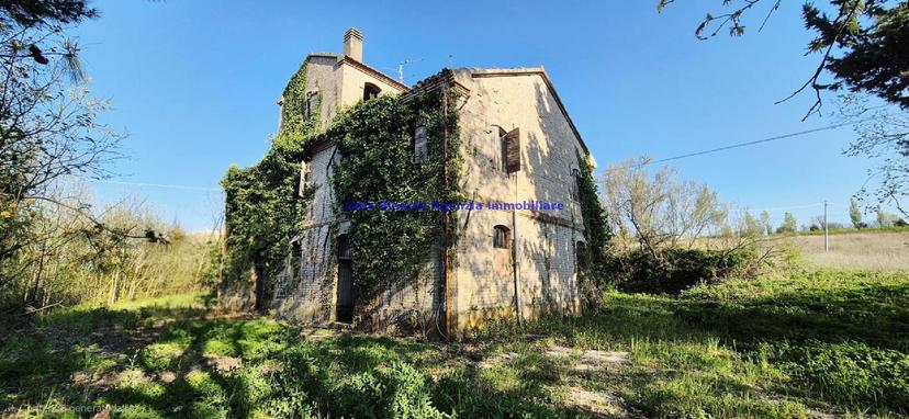 Casale in Via Villagrande, Pesaro — foto 3 di 5