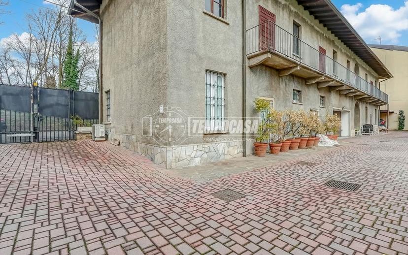 Quadrilocale in Via Milano 160, Casorate Sempione — foto 3 di 5