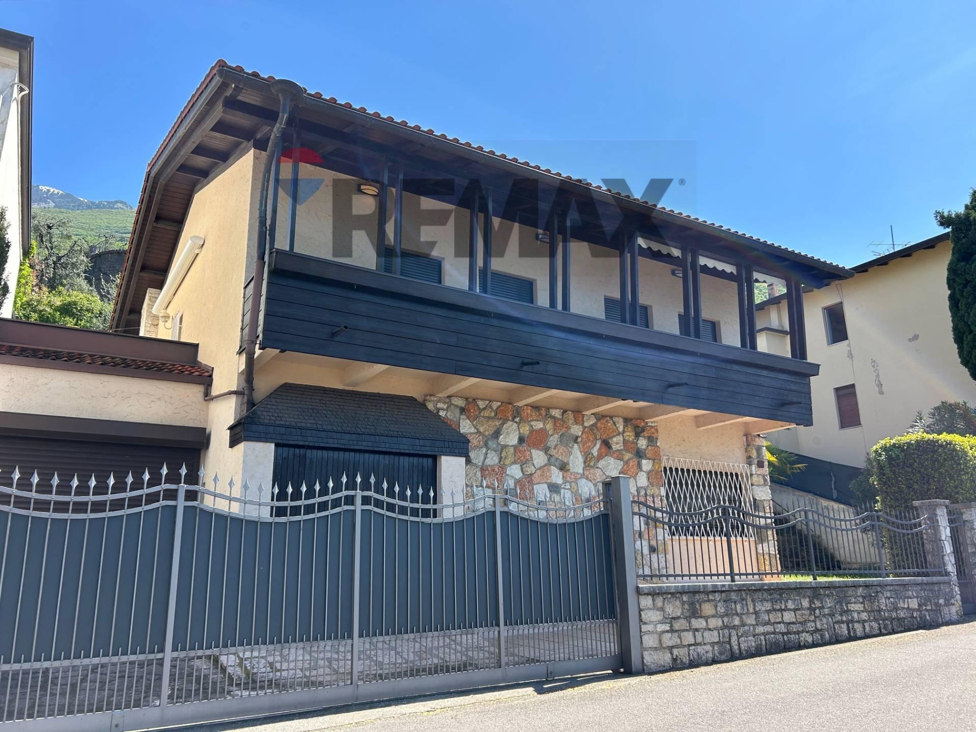 Villa, Brenzone