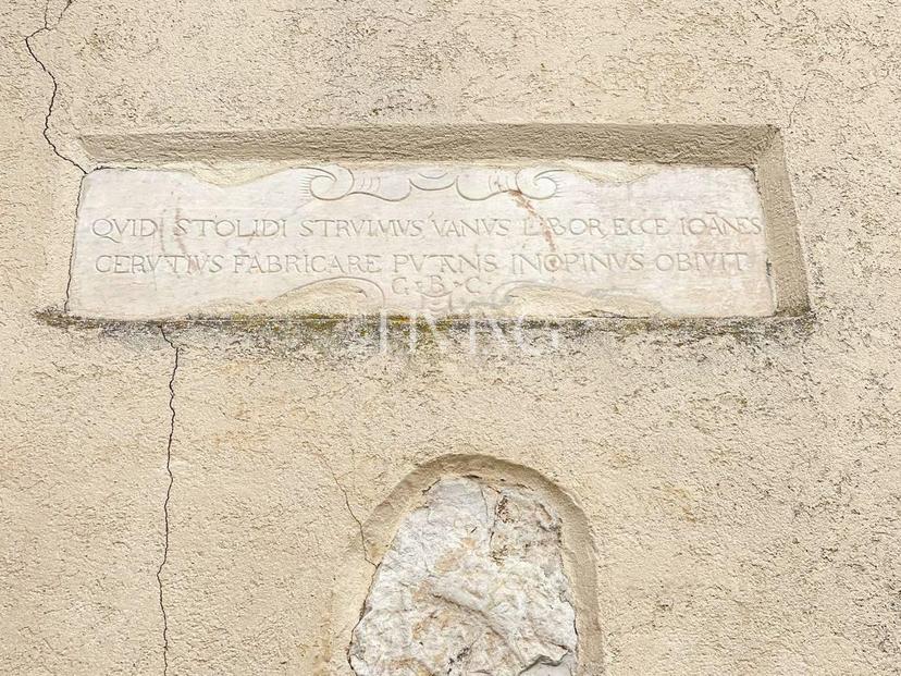 Porzione di casa in del Lastrico 37, Camaiore