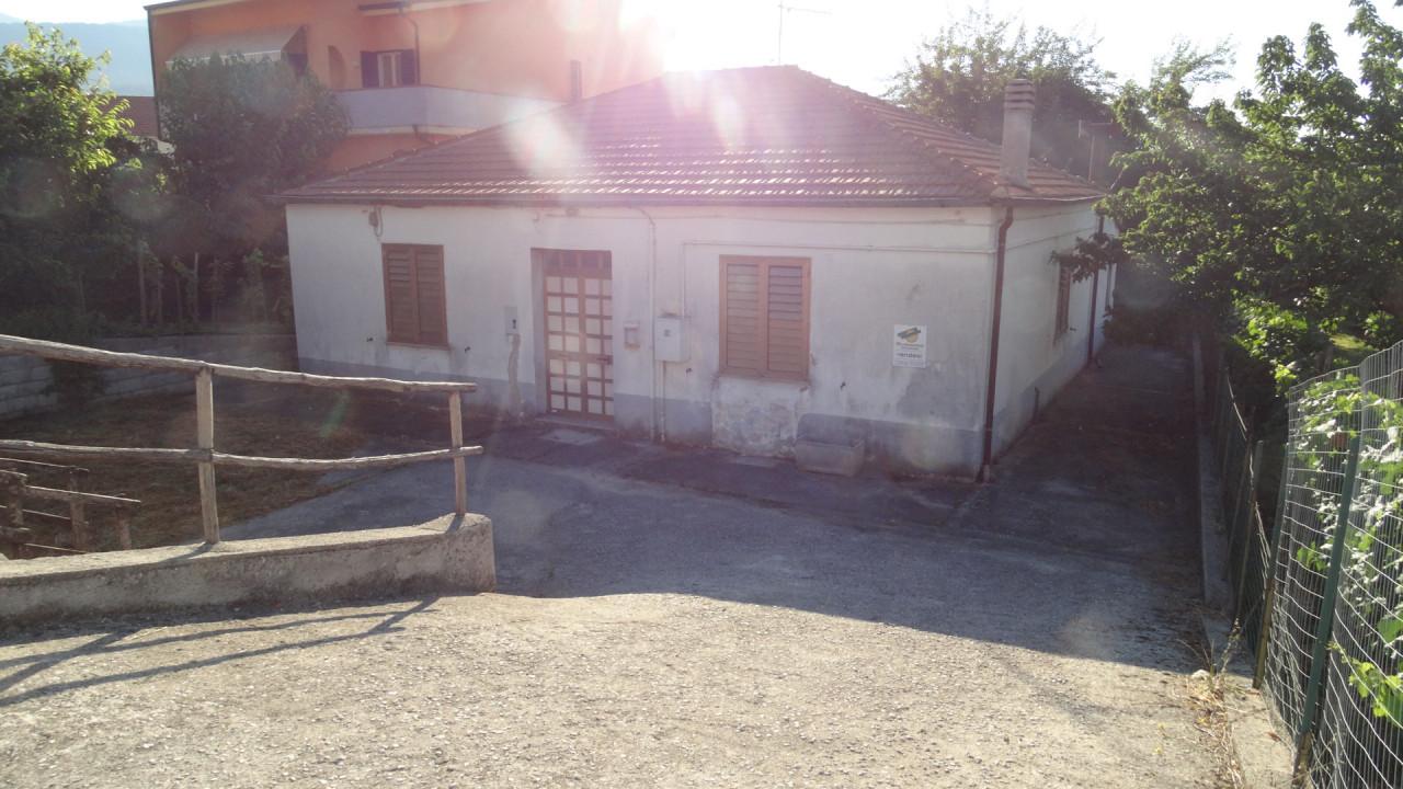 Casa indipendente, Paterno