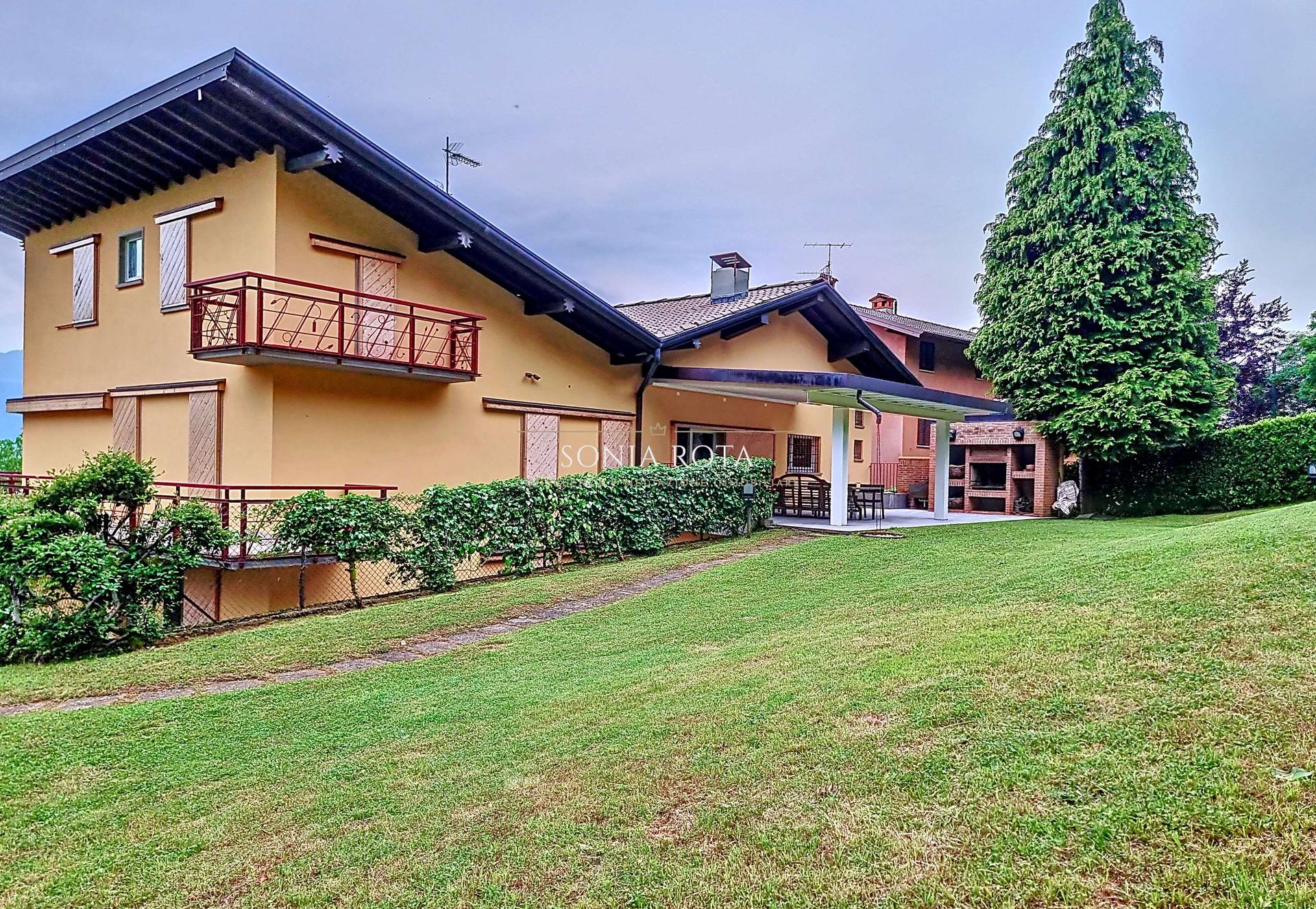 Villa unifamiliare in Via Barbarigo, Clusone