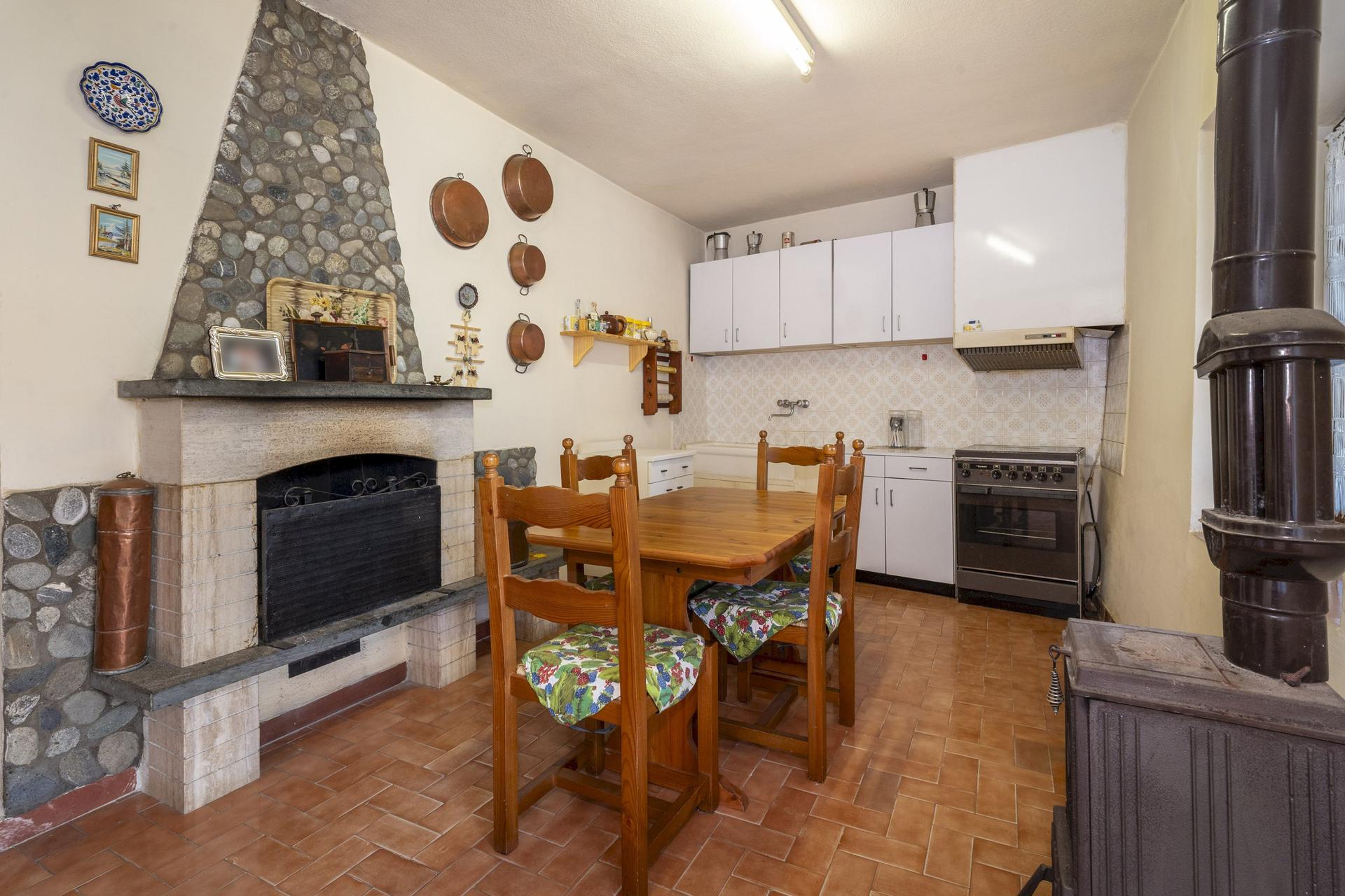 Porzione di casa in Via Cornaletto Soprano, Demonte