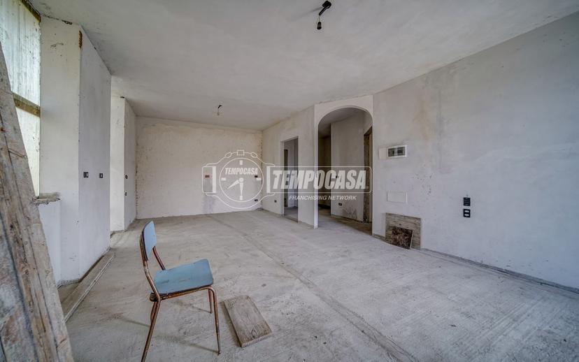 Bilocale in Via Asiago, Ferno — foto 2 di 5