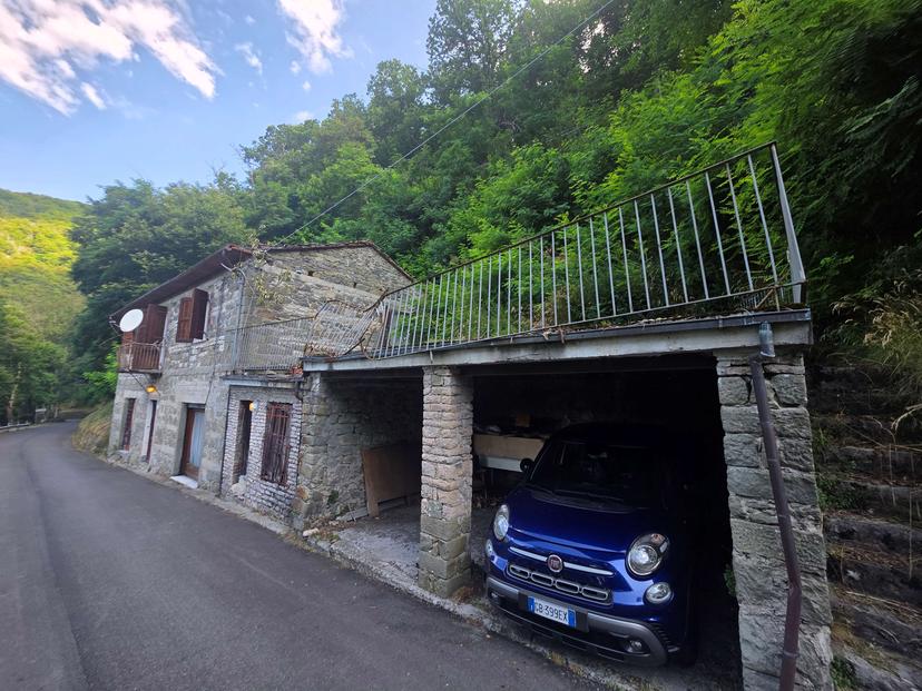 Rustico in Rocca di Soraggio, Sillano Giuncugnano