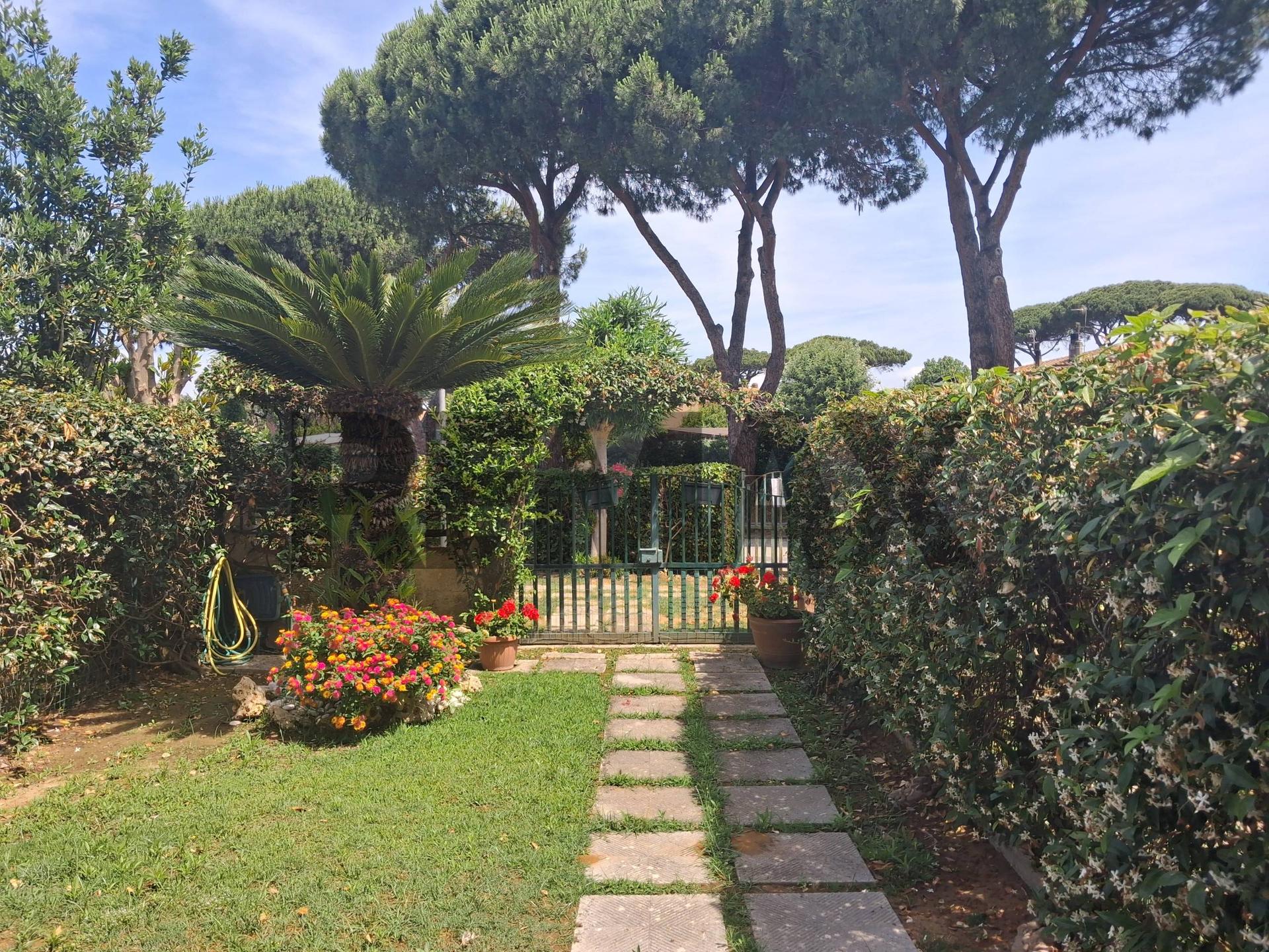 Villa a schiera in Strada Diversivo Nocchia 4, Sabaudia