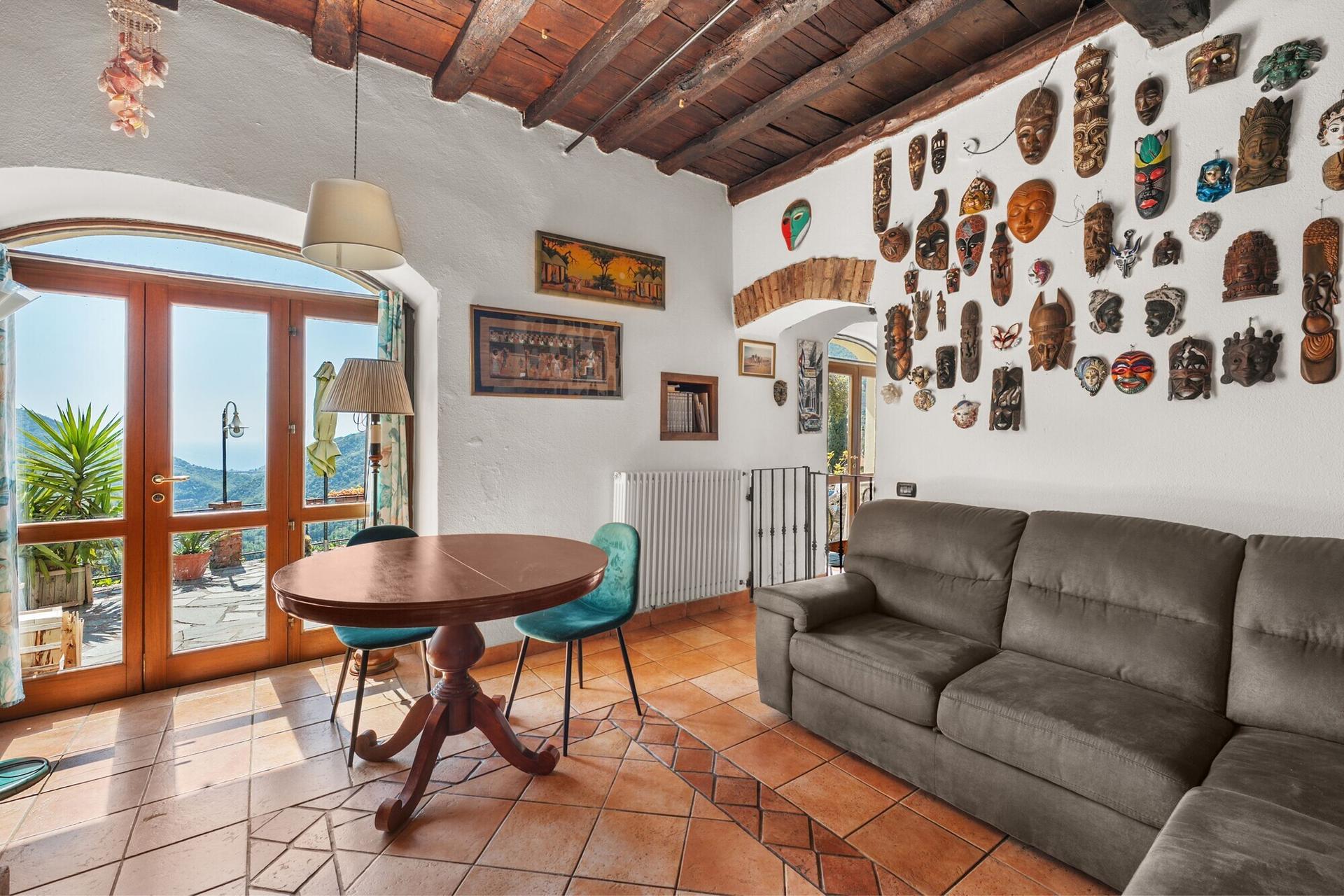 Villa a schiera in Passo Ciain 9, Avegno