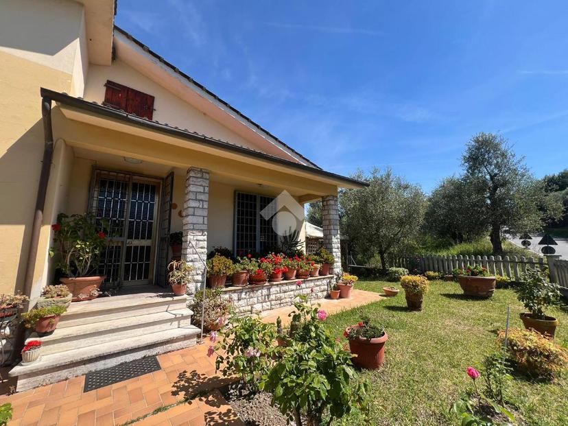 Villa in Via di Montecarlo 56, Montecarlo — foto 3 di 5