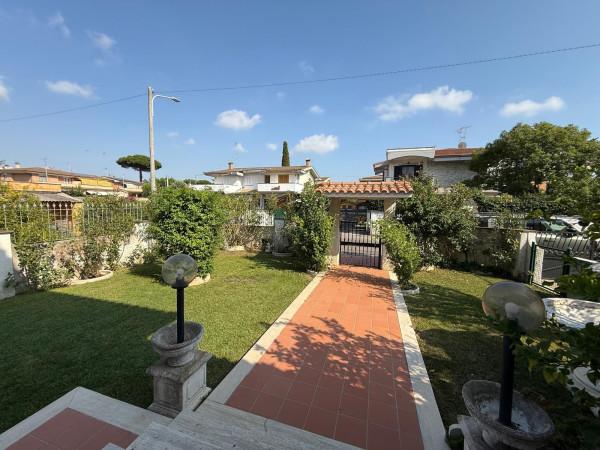 Villa a schiera in Via delle Bouganvillae, Anzio