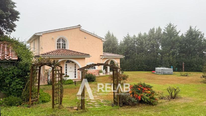 Casale in Via Olmata Tre Cancelli 38, Bracciano — foto 2 di 5