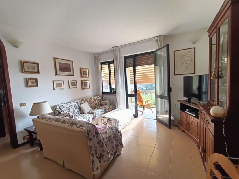 Appartamento in Via Bertini, Viareggio