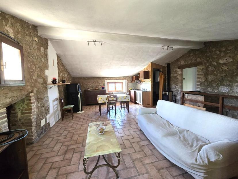 Trilocale in Scorgiano, Monteriggioni