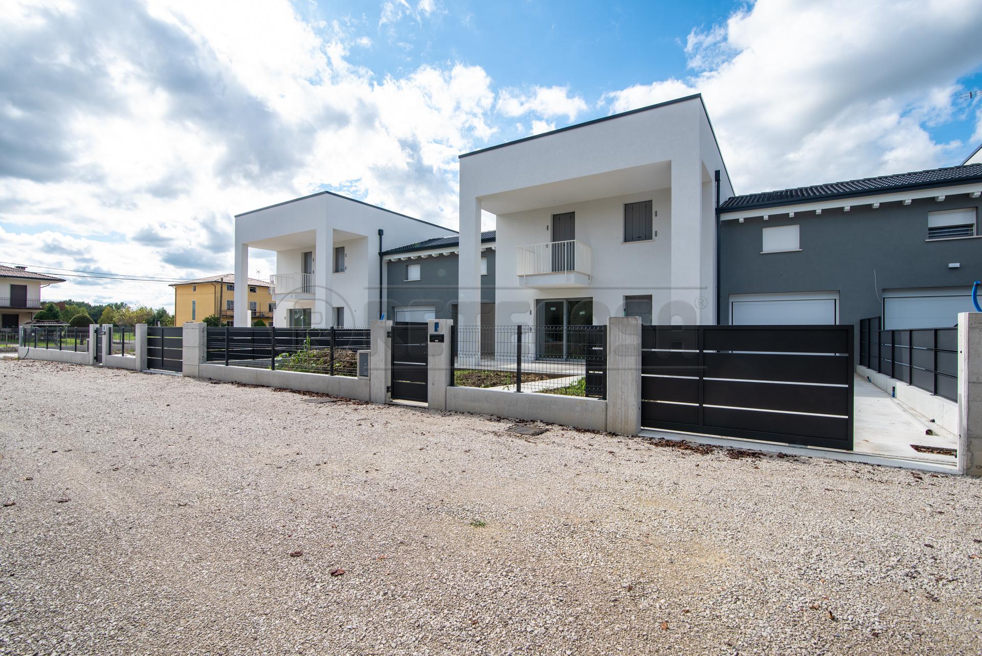 Villa a schiera in Via Villarappa 83, Santa Giustina in Colle
