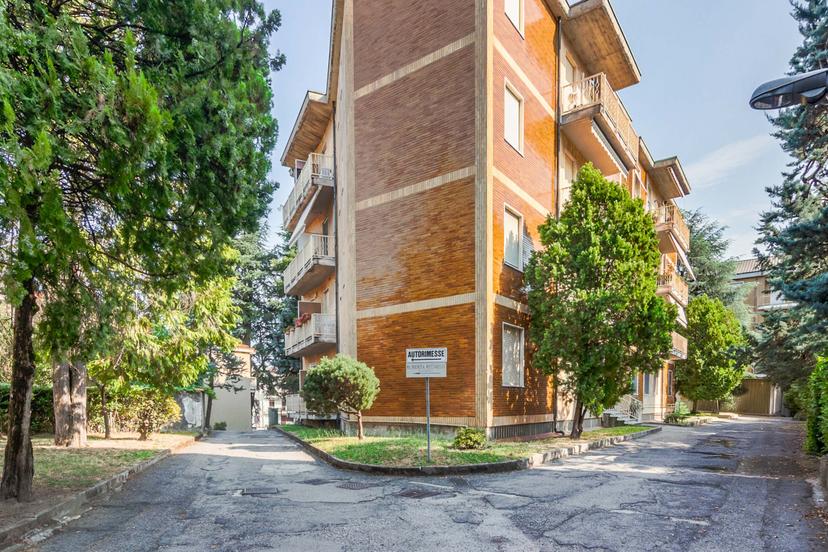 Quadrilocale in Via Varesina 177, Como