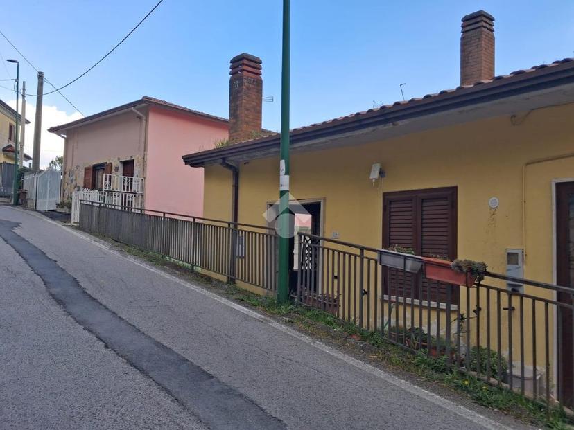 Trilocale in Via Marzano 22, Capriglia Irpina — foto 2 di 5