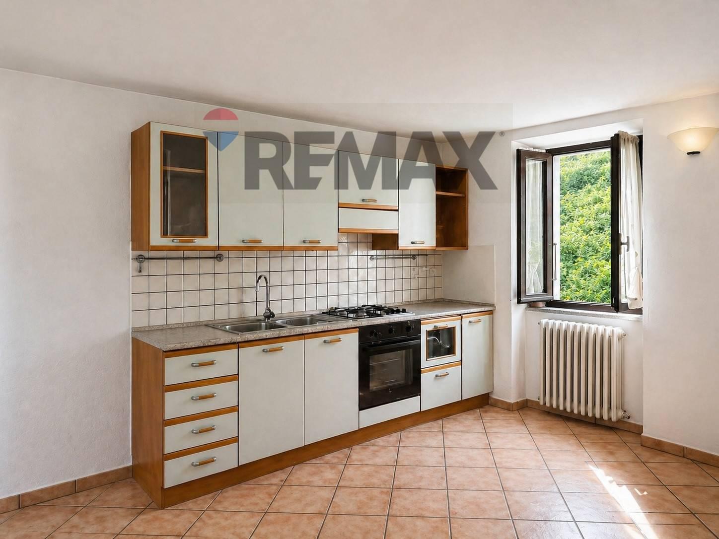 Trilocale, Meina