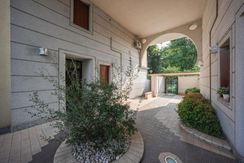Trilocale in Via Camillo Benso Conte di Cavour 8, Verano Brianza — foto 4 di 5