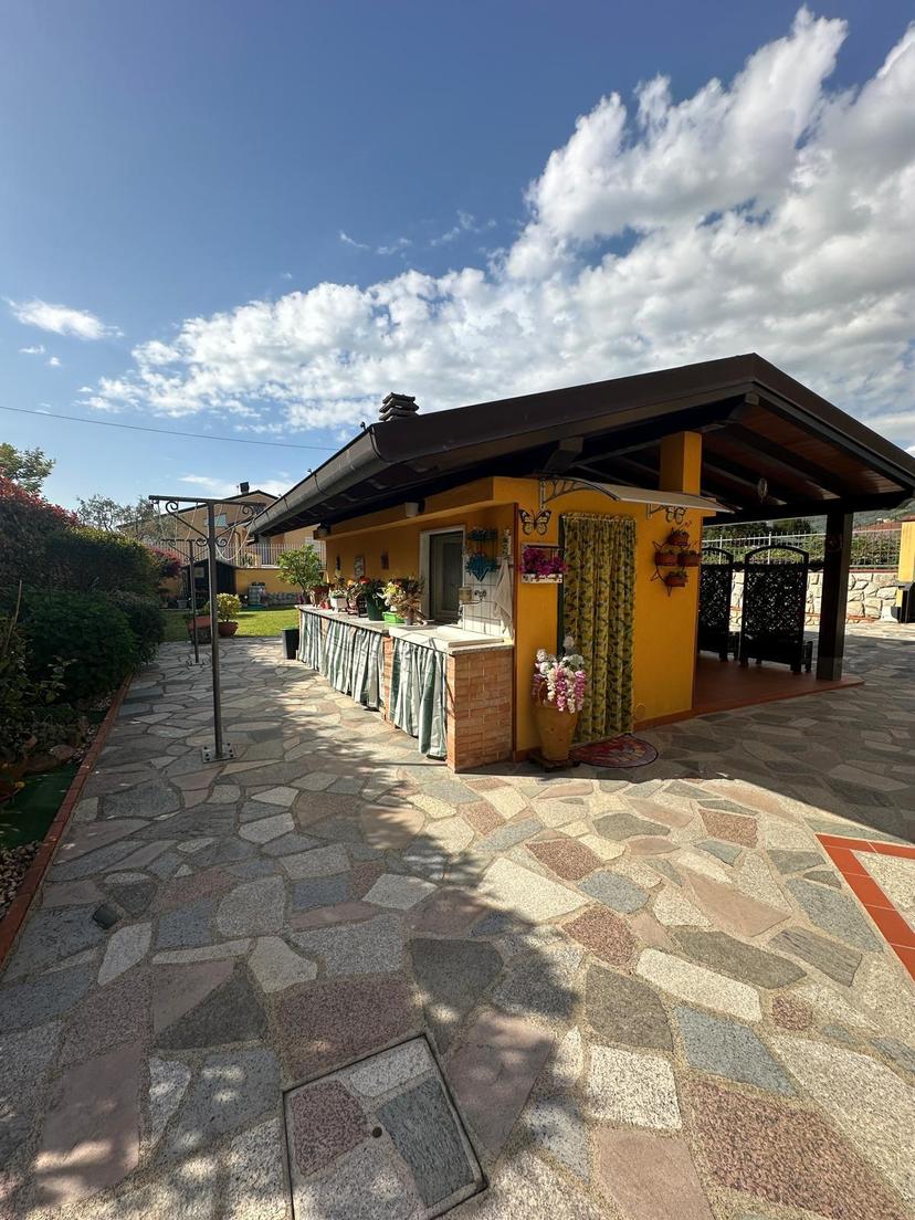 Villa in Via della Resistenza 38, Castelnuovo Magra — foto 4 di 5