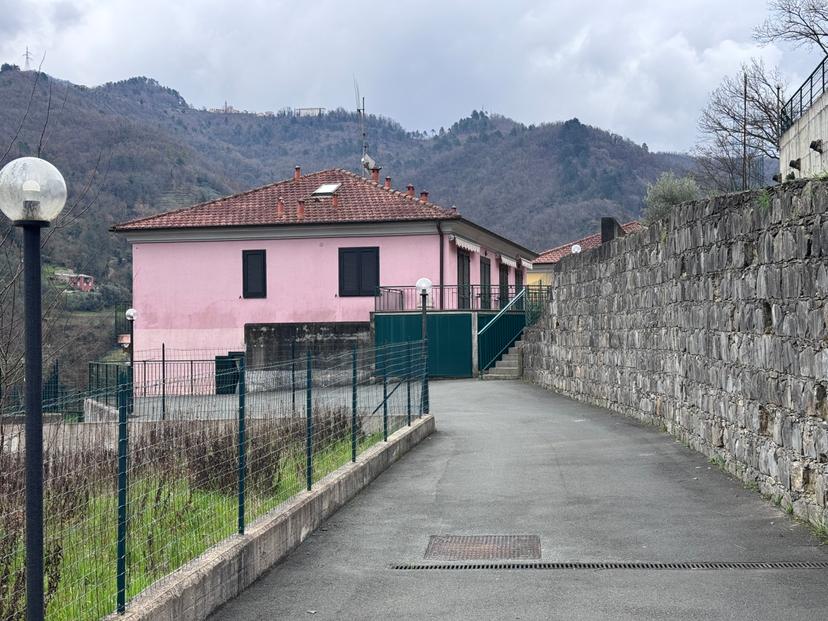 Quadrilocale in Via Pian della Cà 8, Borzonasca — foto 3 di 5