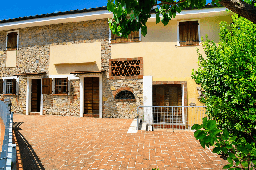 Villa unifamiliare in Via Marco Polo, Viareggio