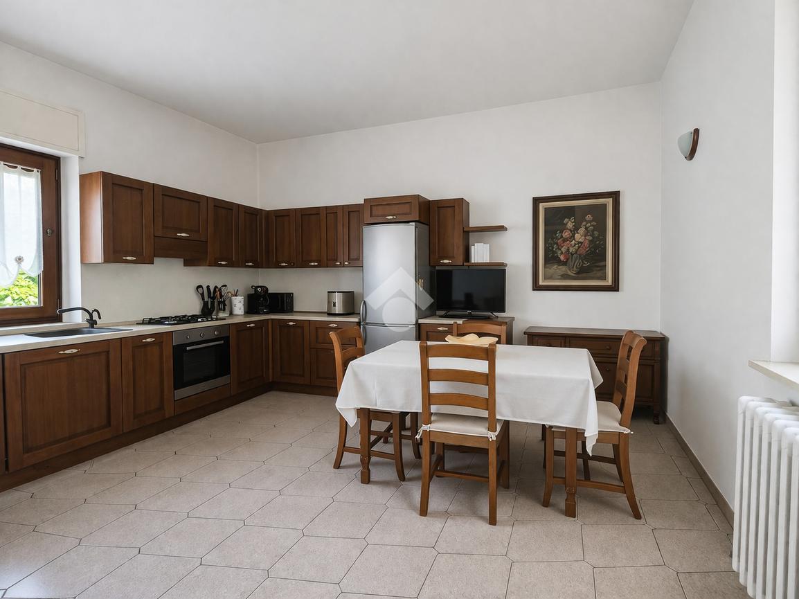 Casa indipendente in Corso Italia, Meda