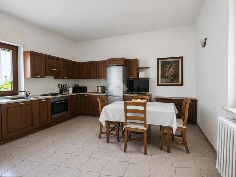 Casa indipendente in Corso Italia, Meda