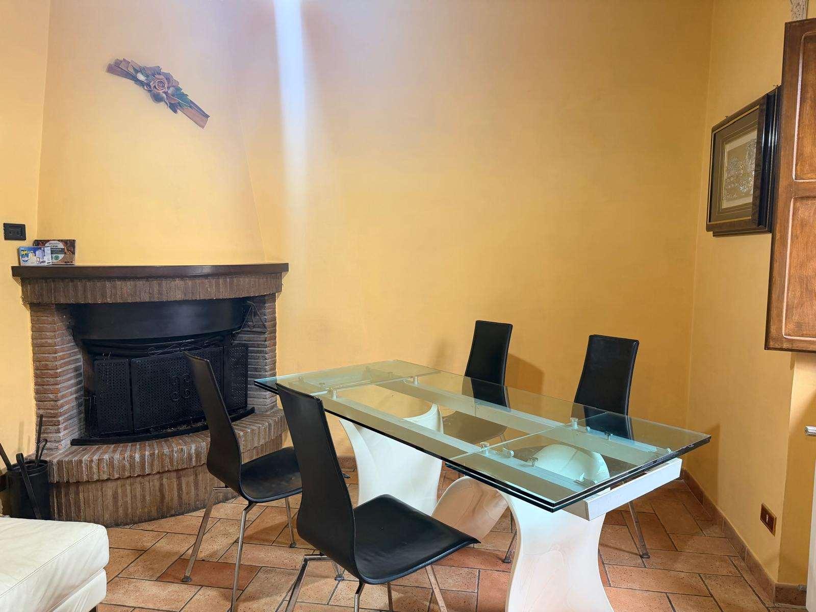 Quadrilocale in Via delle Scalette 19, Baschi