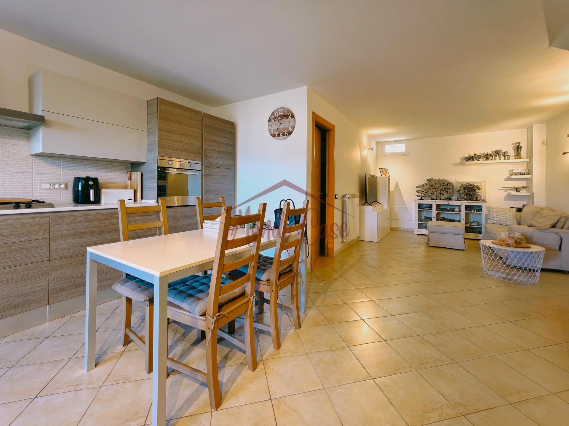Villa a schiera in Via Chiesuola, Aulla