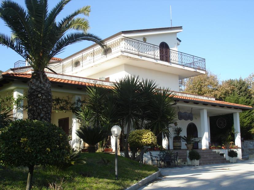 Casa indipendente in Falciano del Massico  Snc, Mondragone