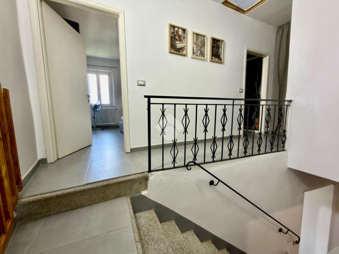 Trilocale in Via S. Lorenzo 20, Villa Basilica