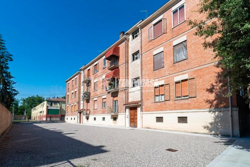 Trilocale in Viale XXV Aprile 10, Ferrara