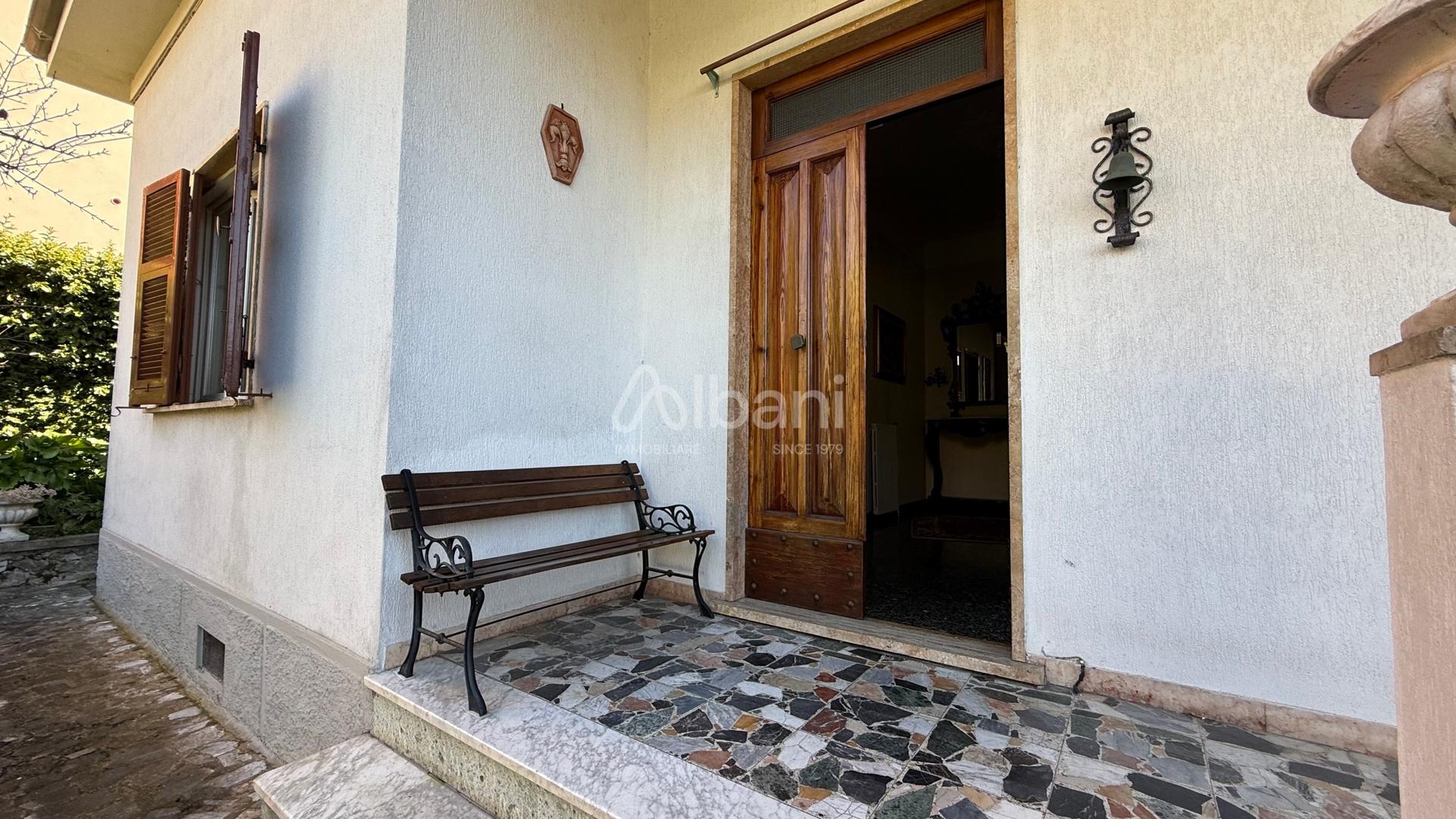 Villa, Vezzano Ligure