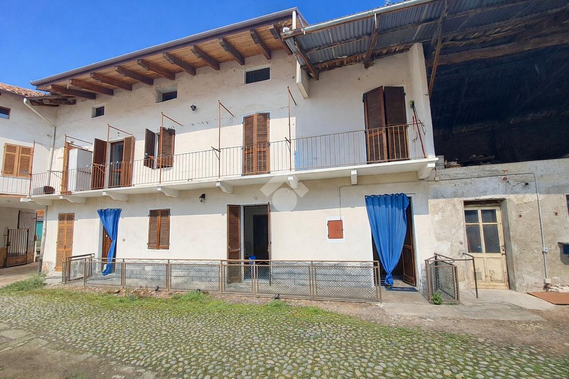 Casa indipendente in Via Umberto I 7, Verrone