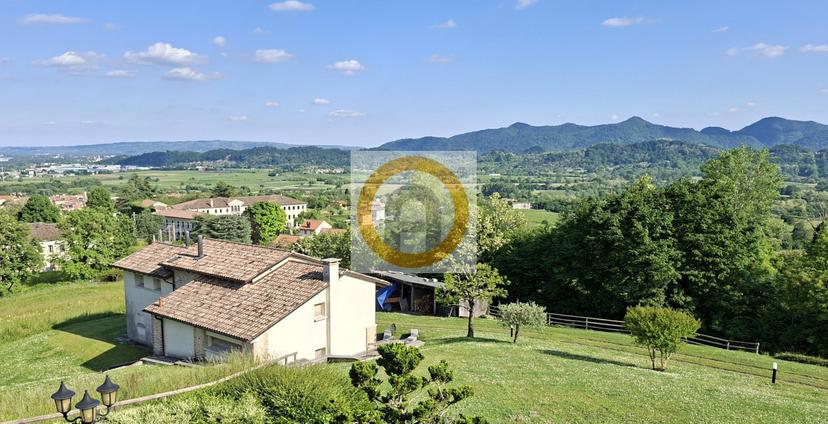 Casa indipendente, Pederobba — foto 3 di 5