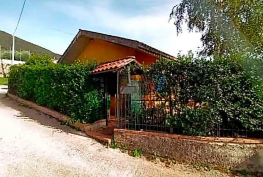 Casa indipendente in Via Fontana Scurano Snc, Alatri