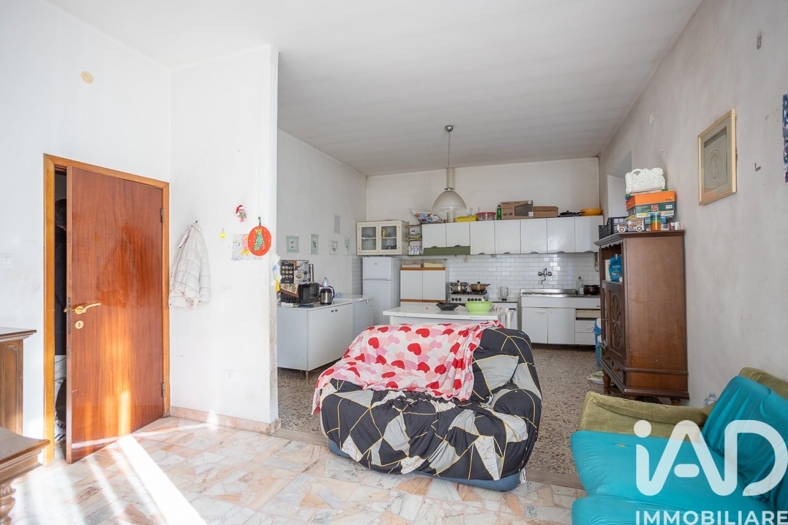 Appartamento in Via Roma, Castelplanio