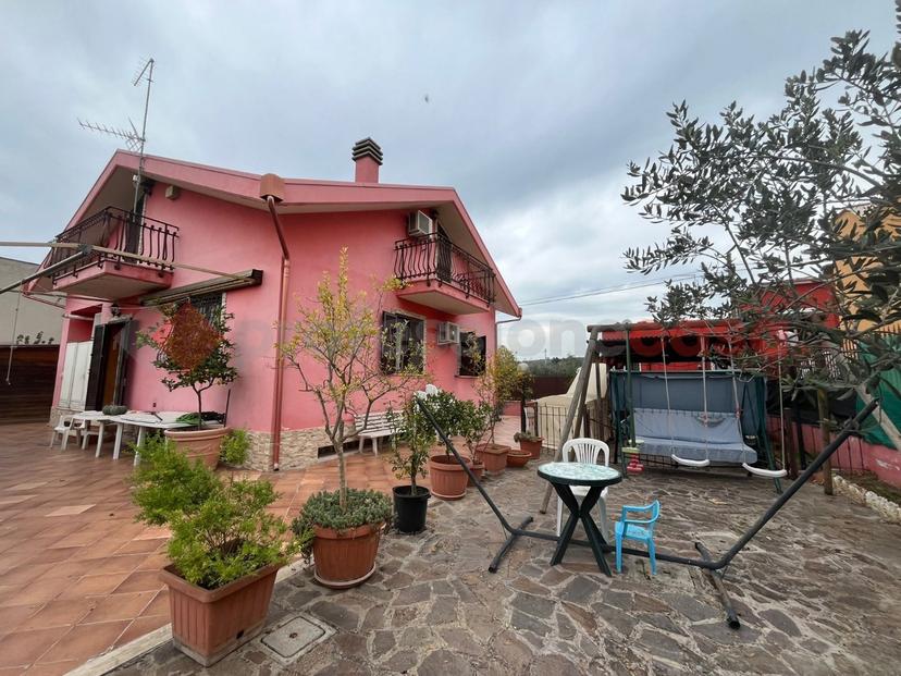 Villa in Strada Colle Nocello 26, Tivoli — foto 2 di 5