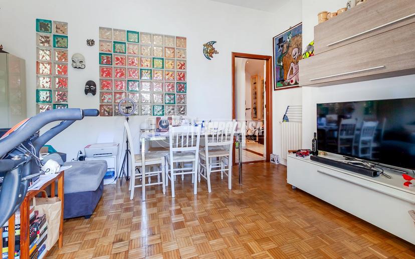 Trilocale in Via Edmondo De Amicis 17, Bresso