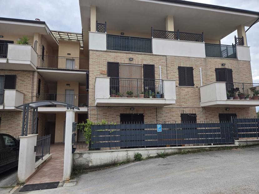 Trilocale in Via IV Giornate di Napoli 1, Sant'Elpidio a Mare — foto 3 di 5