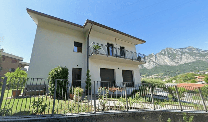 Stanza in appartamento in Via Maria Montessori, Lecco — foto 2 di 5