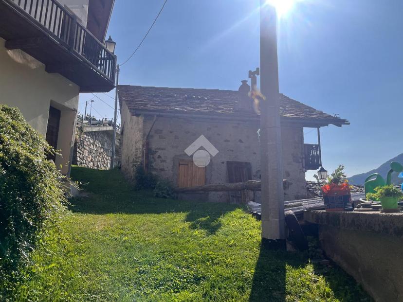 Casa indipendente in Frazione Le Tat 10, Saint-Rhémy-en-Bosses — foto 3 di 5