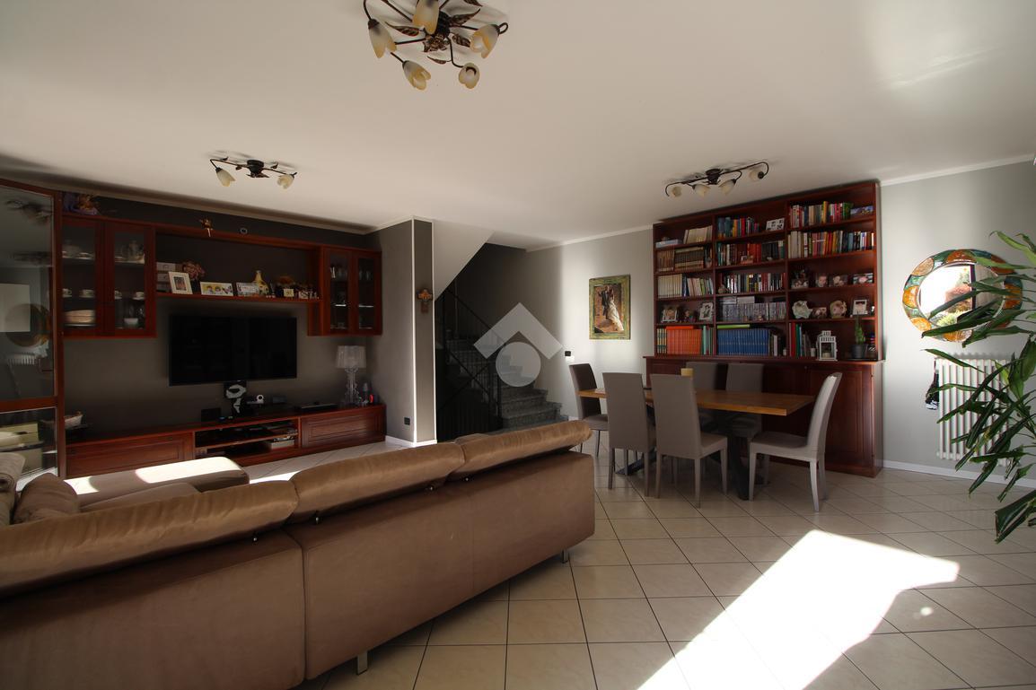 Villa a schiera in Via XXV Aprile 27, Montechiarugolo