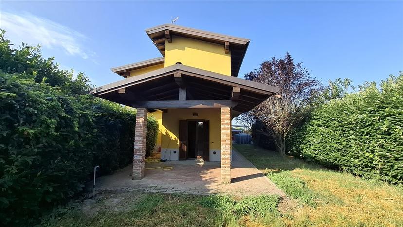 Villa, Santo Stefano Lodigiano — foto 2 di 5