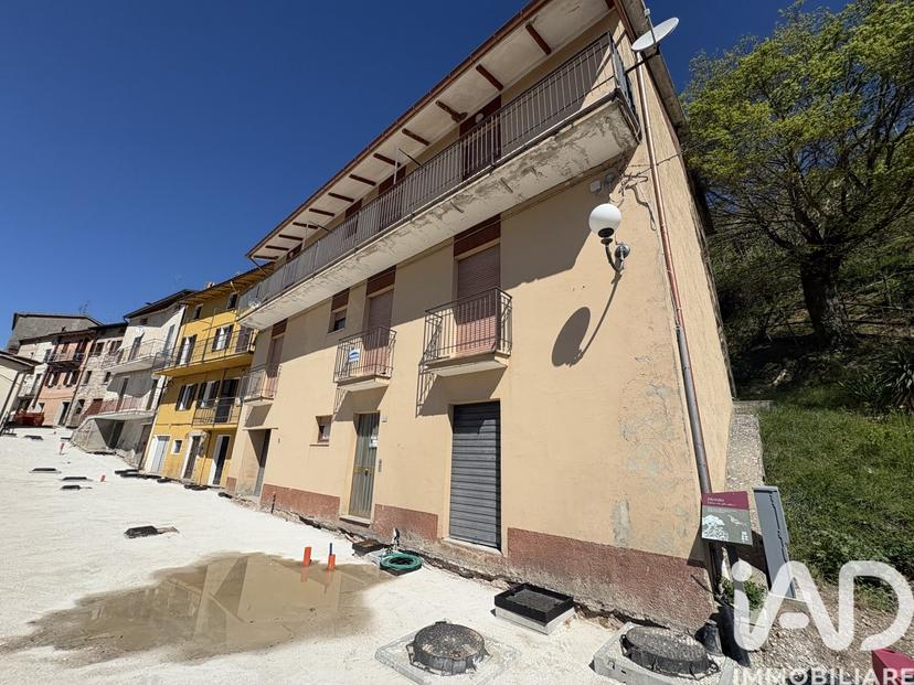Casa indipendente in Frazione Serravalle di Carda, Apecchio — foto 2 di 5