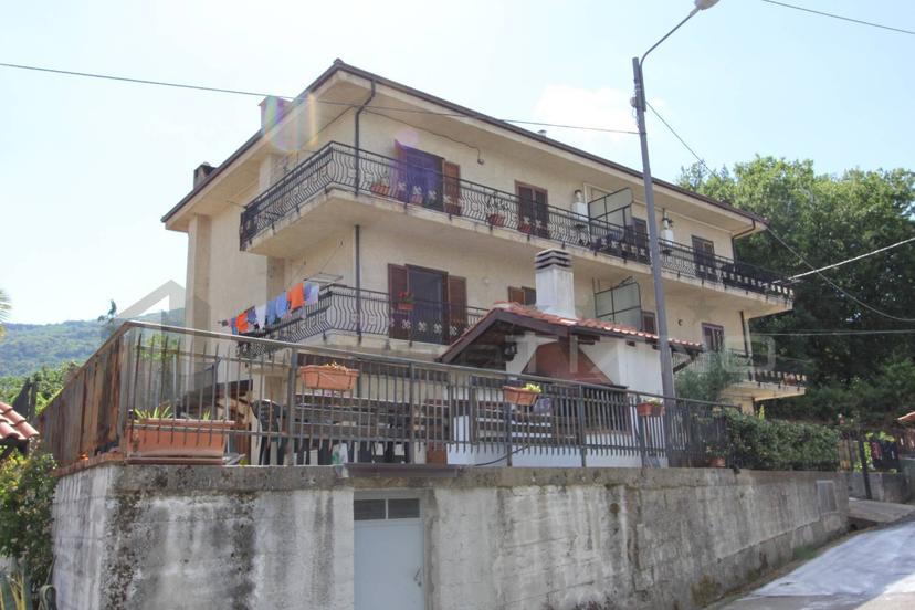 Quadrilocale in Via Gasperoni 6, Marano Marchesato — foto 5 di 5