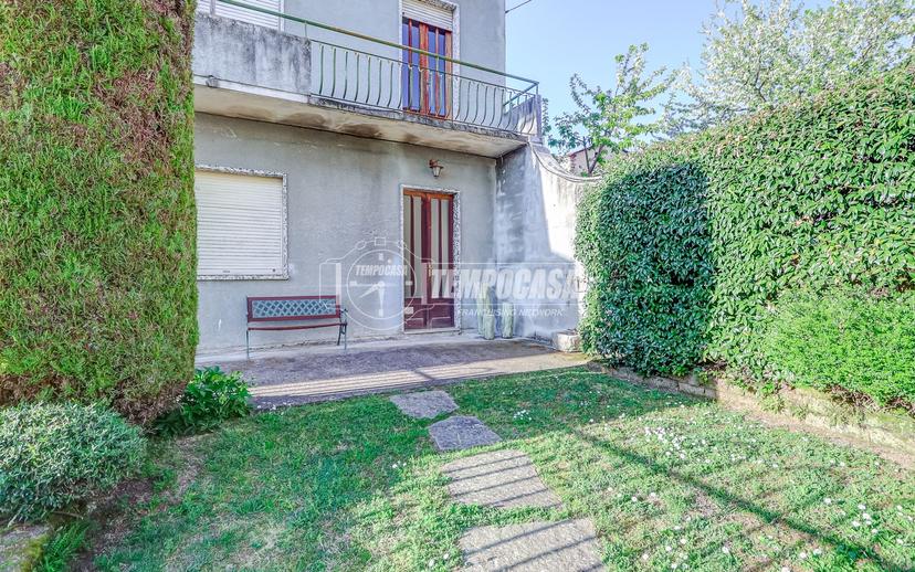 Casa indipendente in Via Coco Martinale, Borgomanero — foto 4 di 5