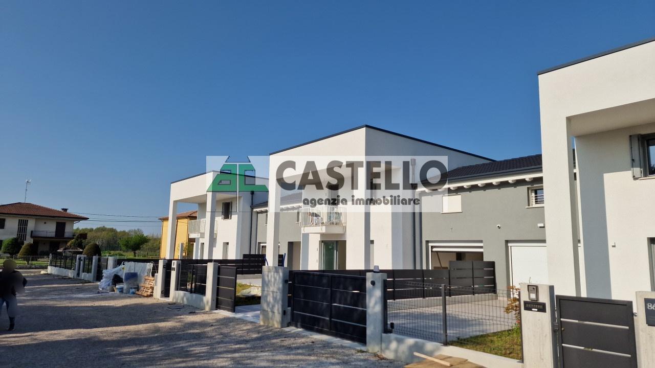 Villa in Piazza dei Martiri 16, Santa Giustina in Colle