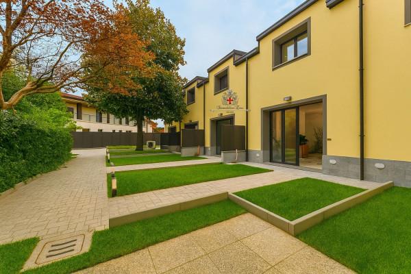 Villa a schiera in Via Padova 236, Milano
